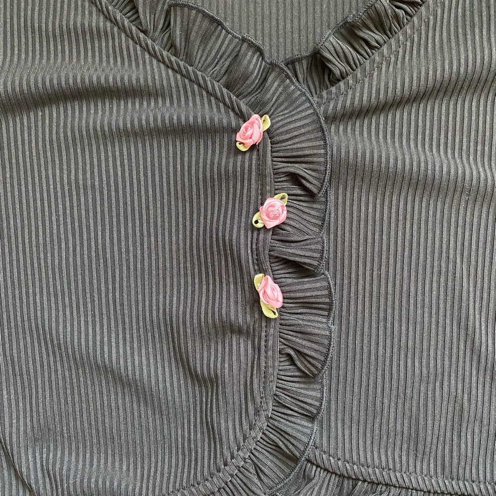 Cider Rose Detailed Ribbed Crop Ruffle Cardigan - Picture 6 of 7